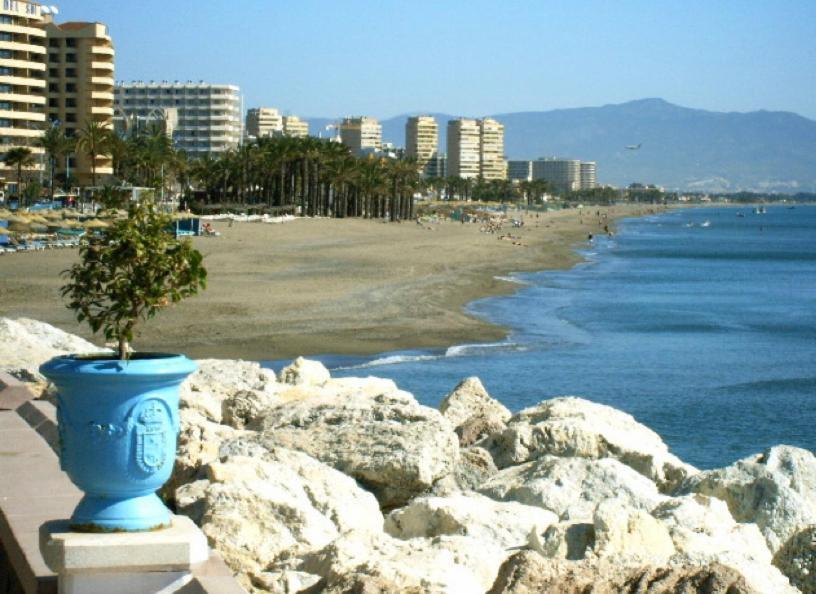 Apartamentos La Puerta Azul 5 El Bajondillo Torremolinos Exterior foto